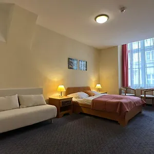 Very Central Apartments, 5 Min To City Center, No Reception Wien