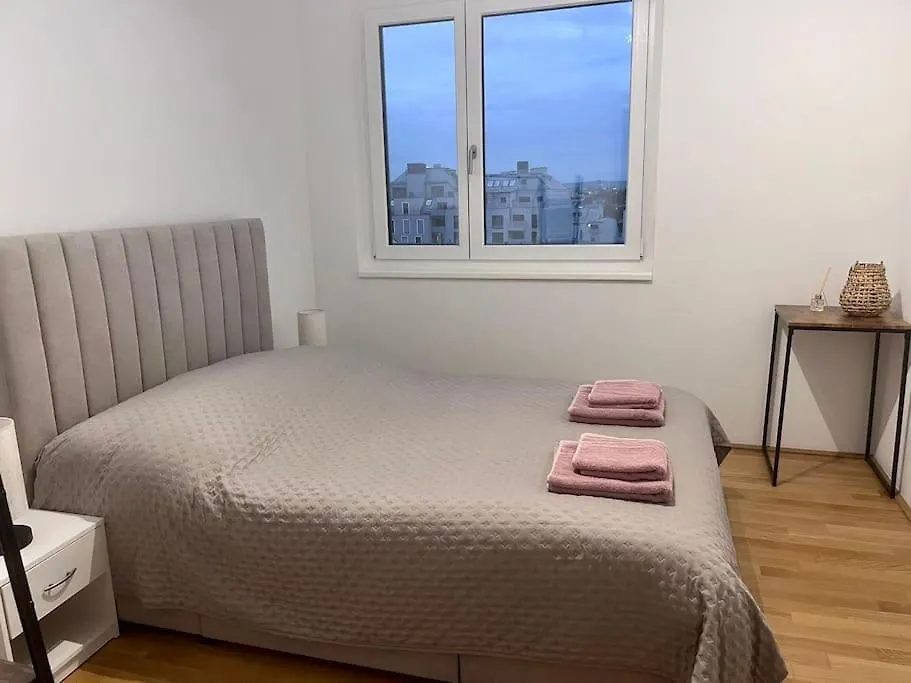 Gemuetliche 3Sz-Wohnung In 1220 Viena 0*,  Austria